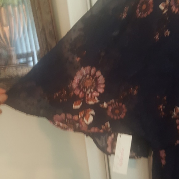 JUMPER - Picture 3 of 4